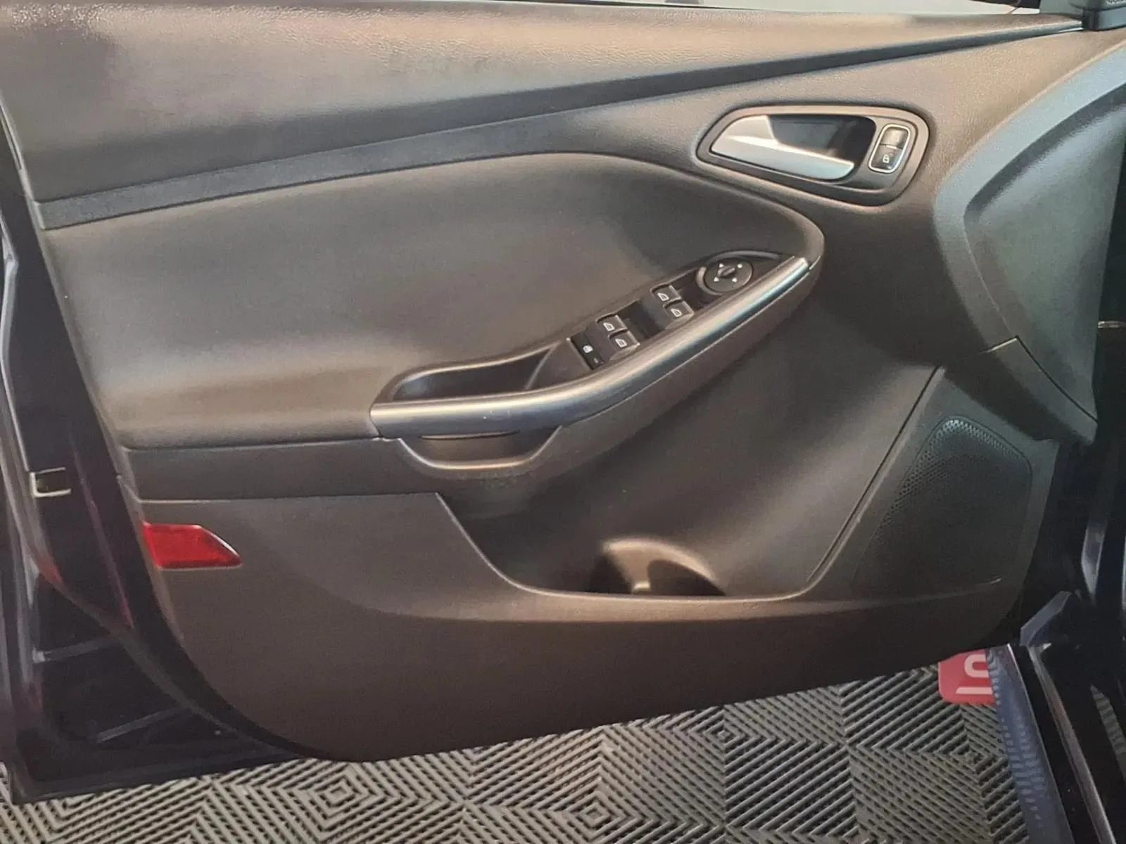 Ford Focus photo 15