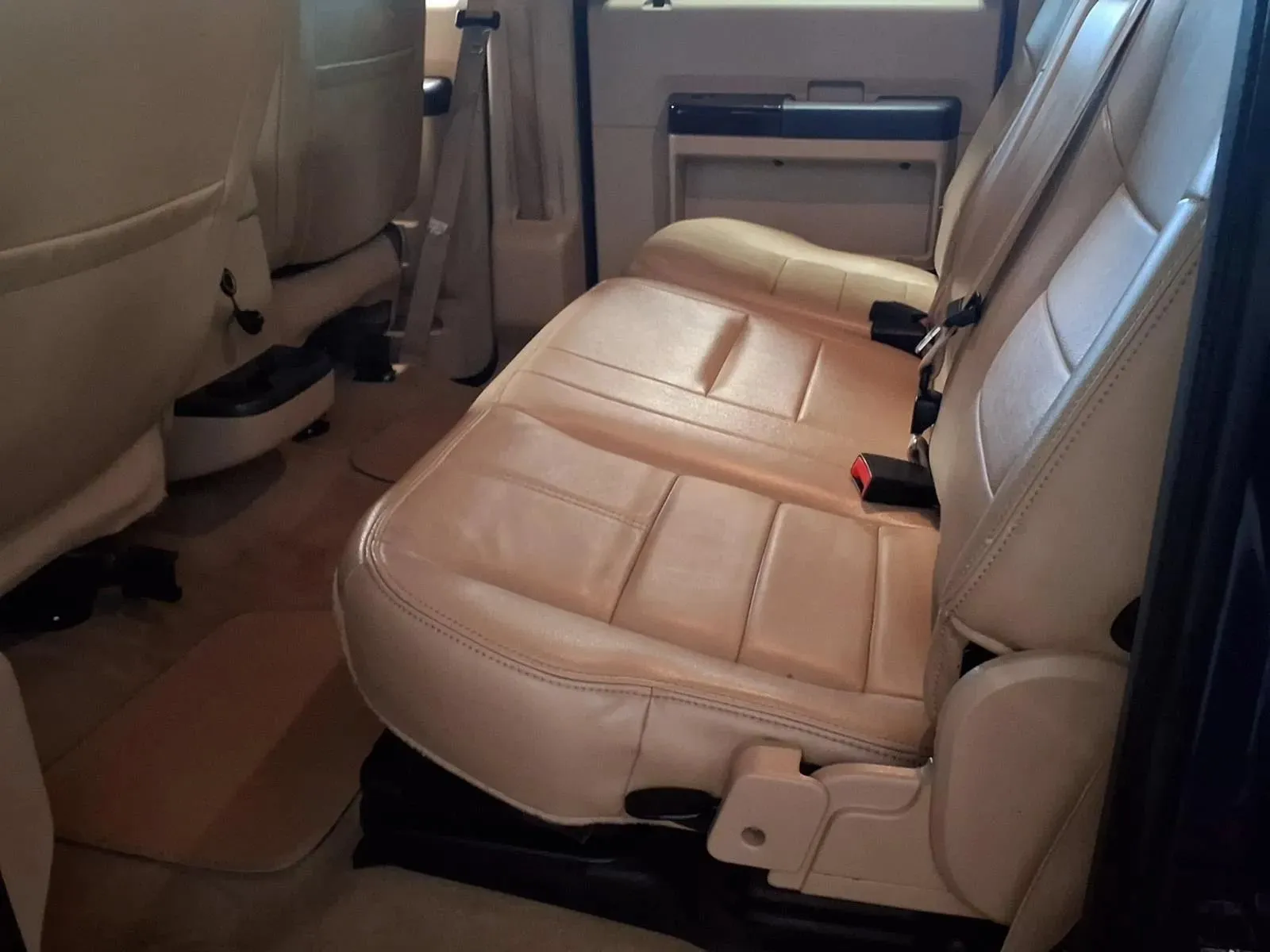 Ford F-250 photo 13