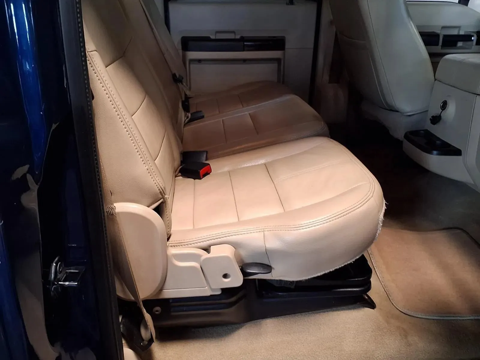 Ford F-250 photo 9