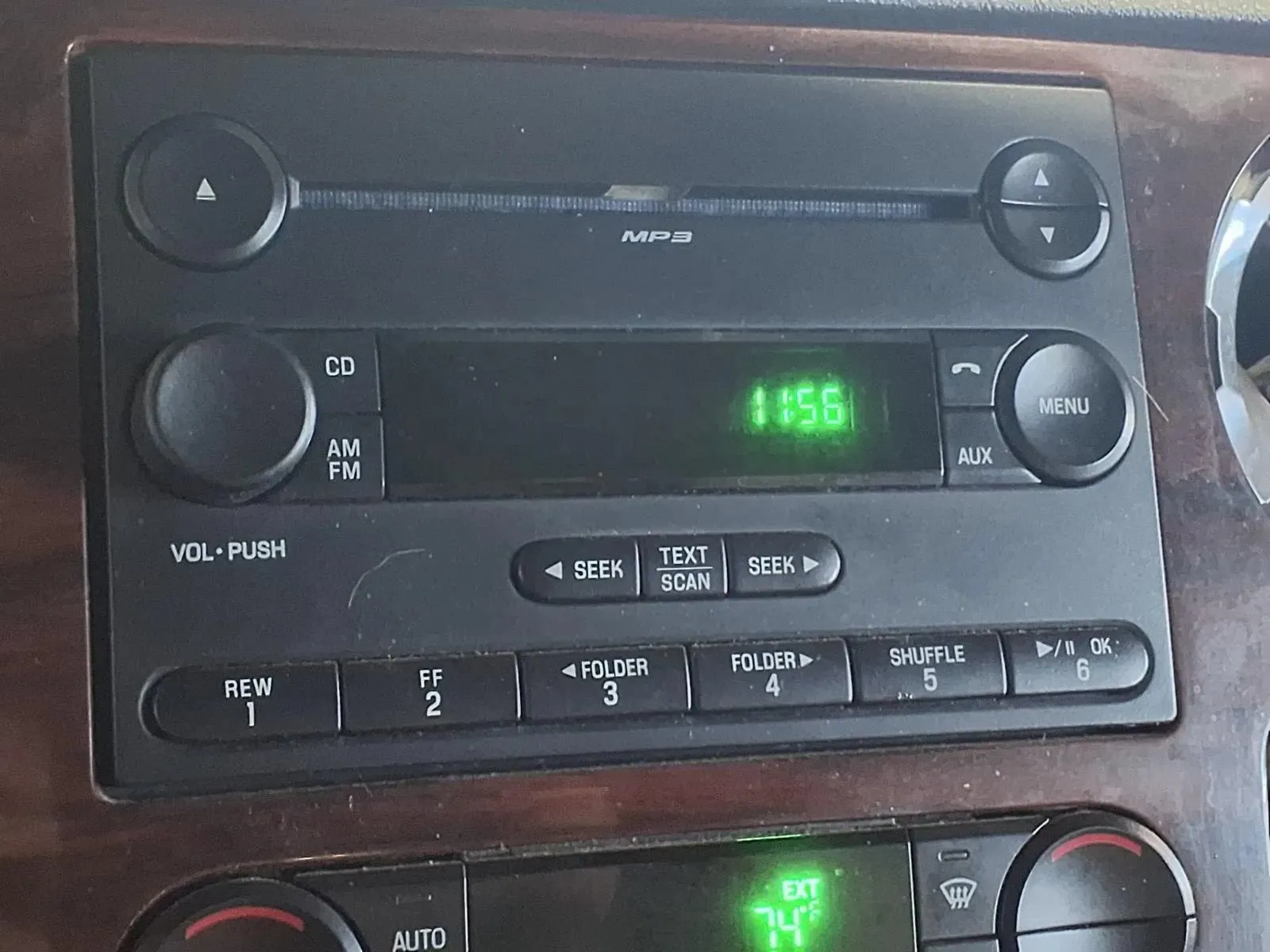 Ford F-250 photo 18