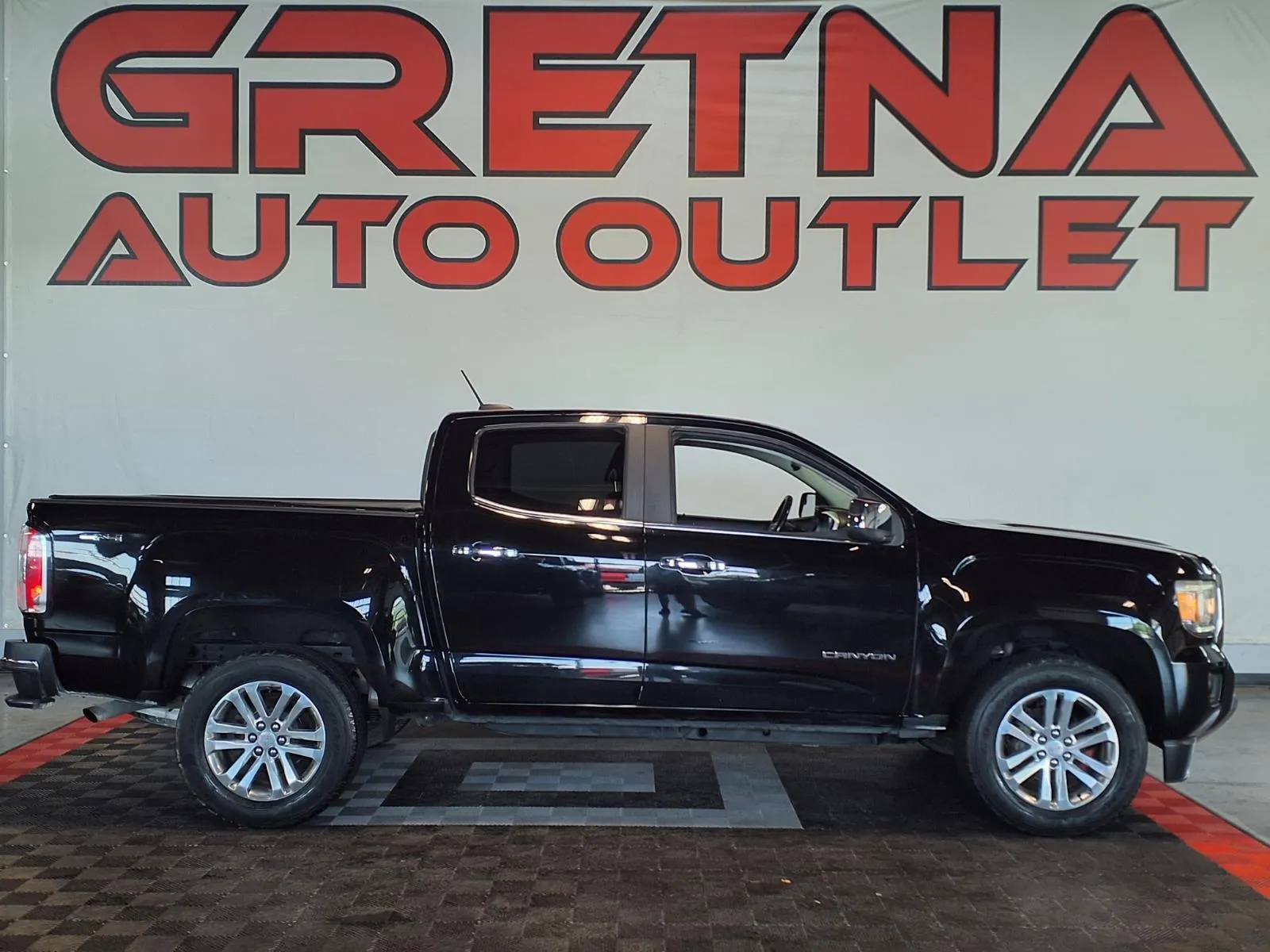 Black 2017 GMC Canyon SLT for sale in Gretna, NE
