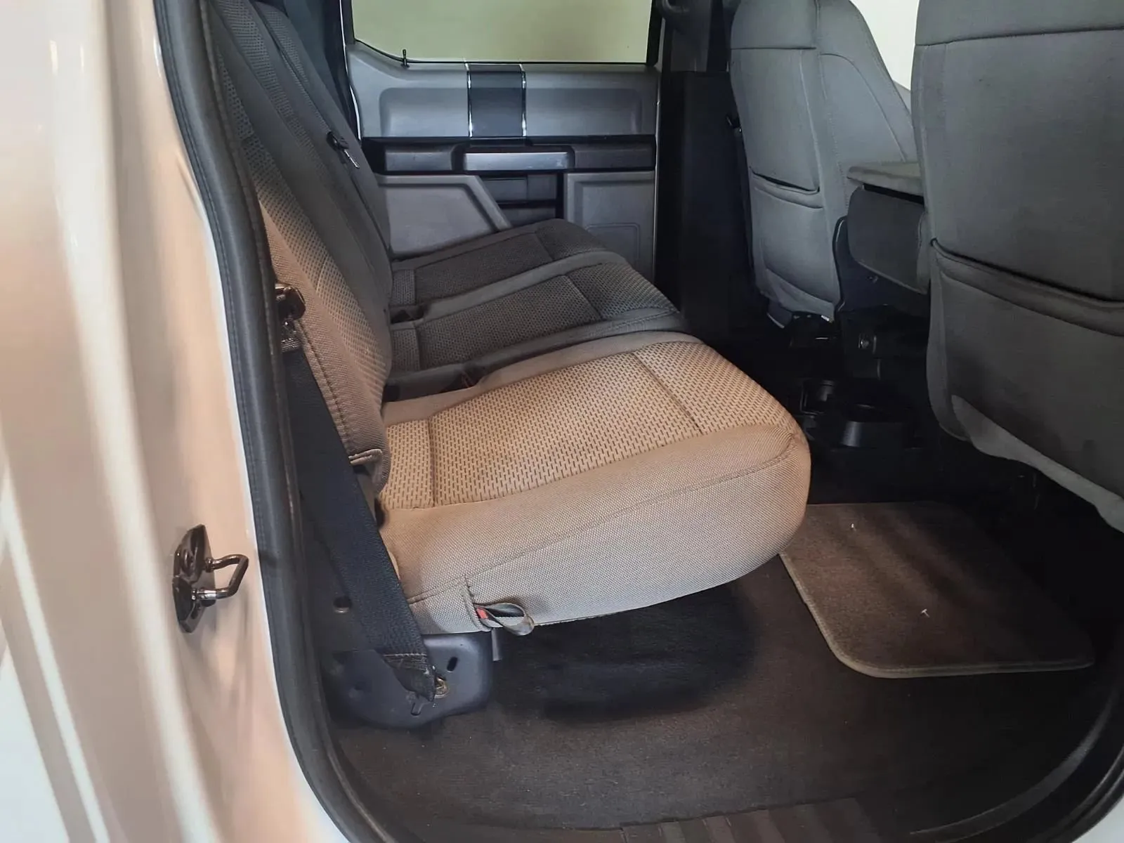 Ford F-250 photo 9