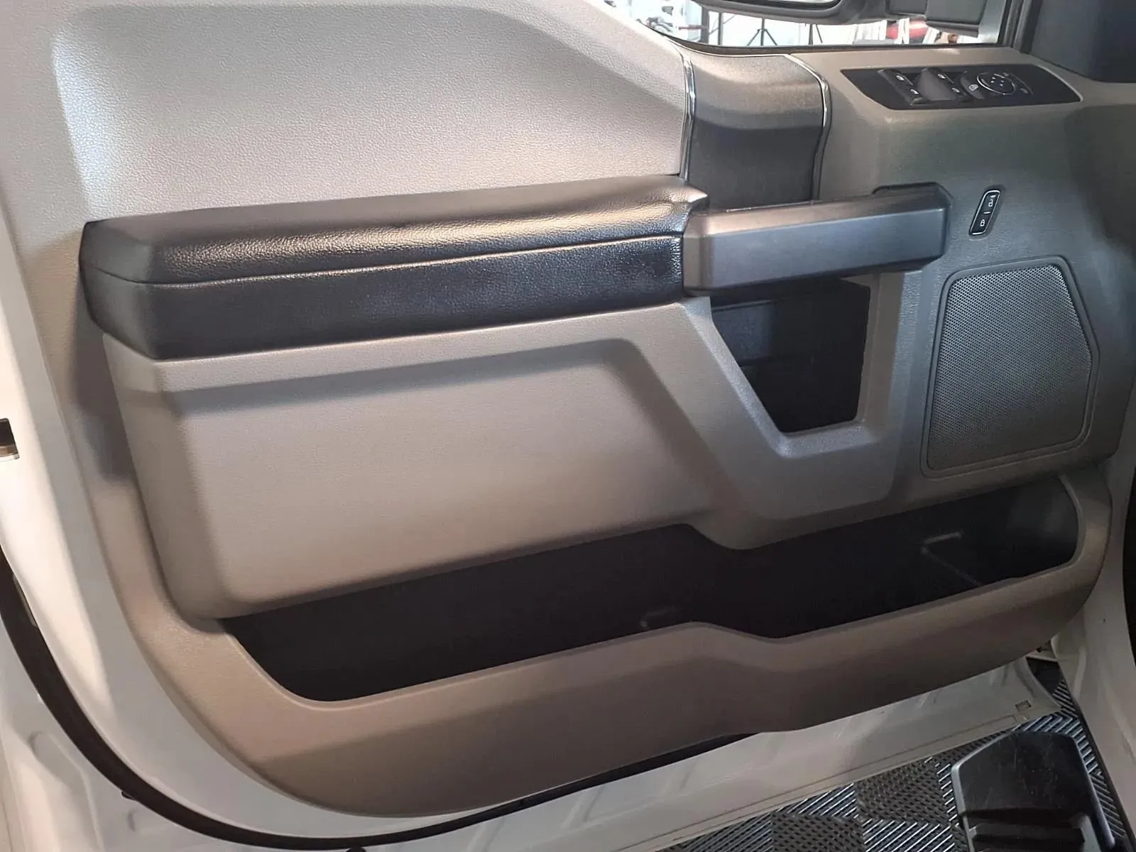 Ford F-250 photo 15