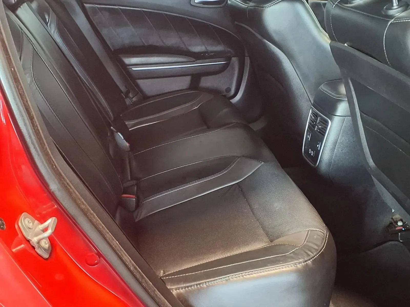 Dodge Charger photo 9