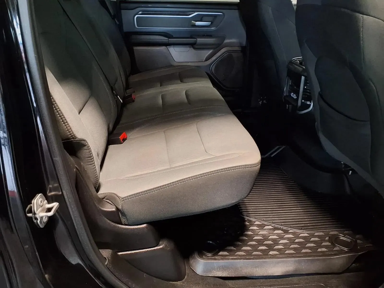 Ram 1500 photo 9