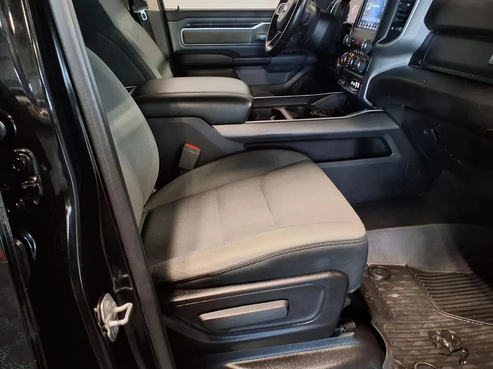 Ram 1500 photo 11