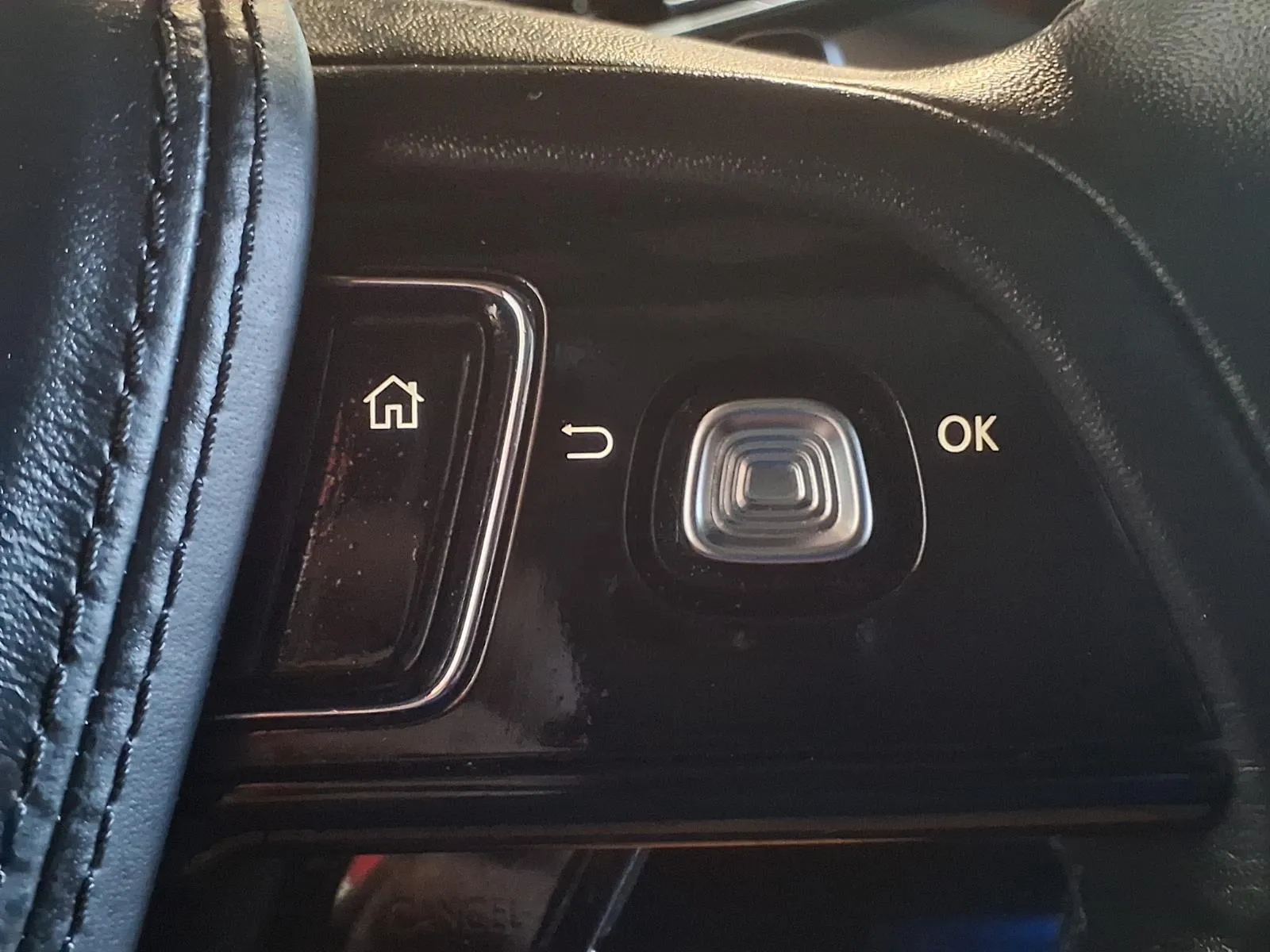 Lincoln Aviator photo 29