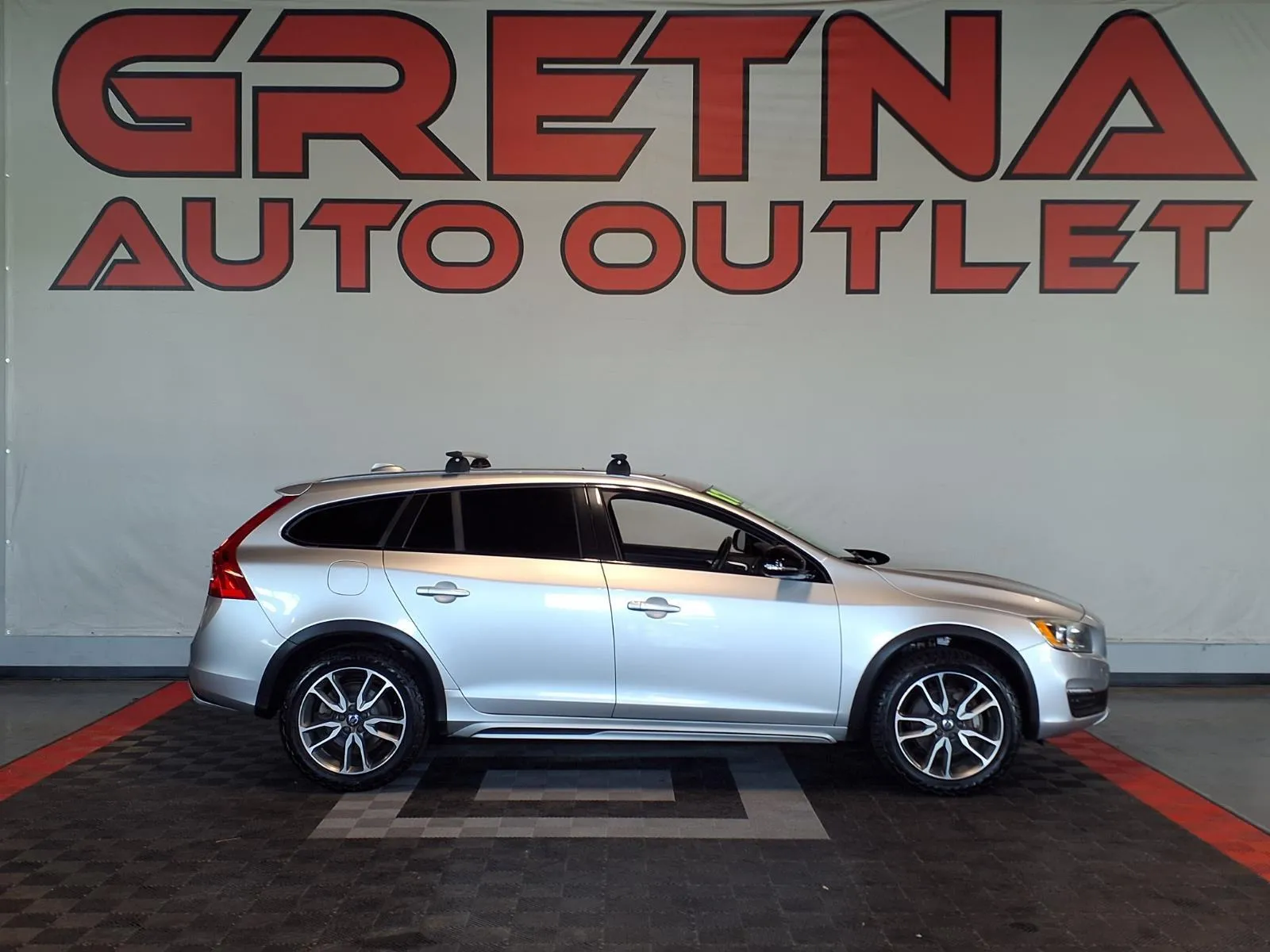 Silver 2017 Volvo V60 Cross Country T5 Premier for sale in Gretna, NE