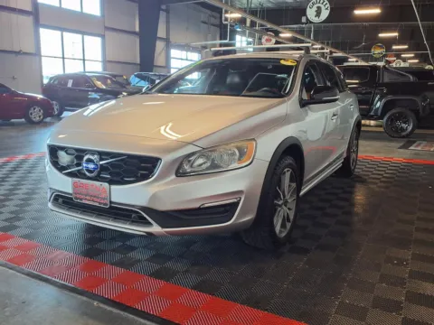 More photos of 2017 Volvo V60 Cross Country T5 Premier at Gretna Auto Outlet, NE
