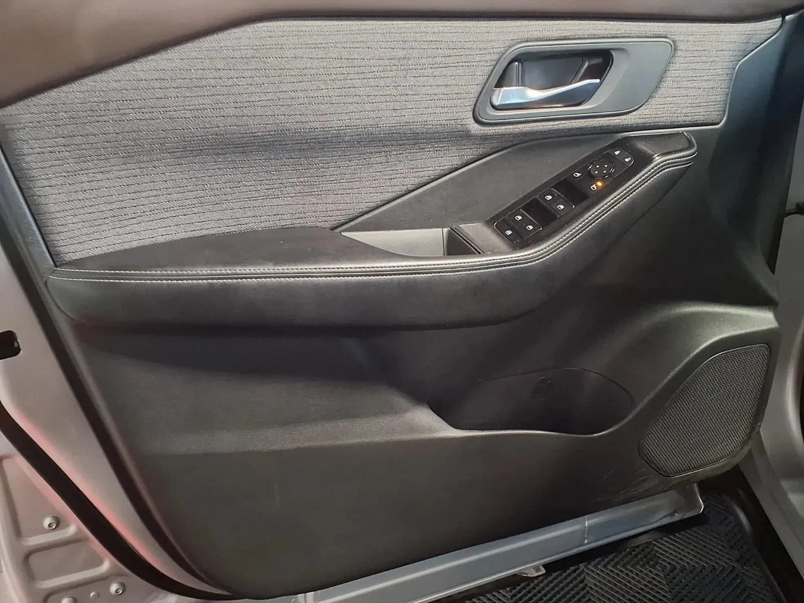 Nissan Rogue photo 15