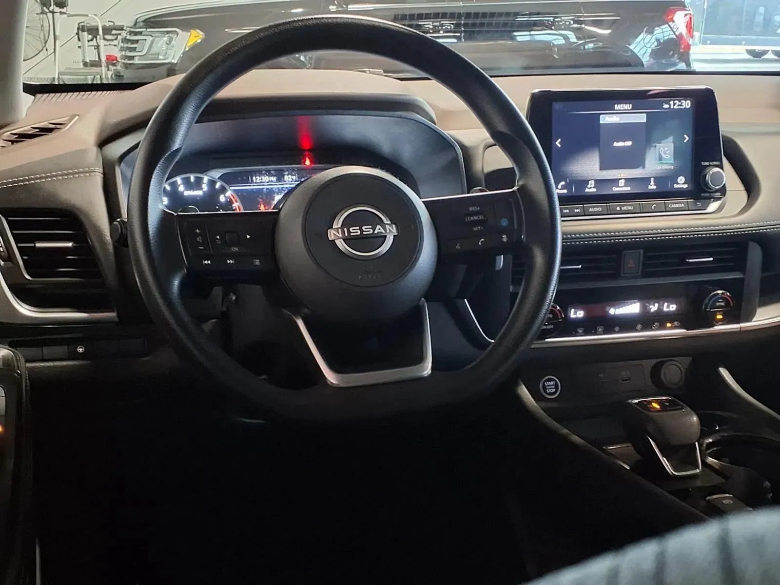 Nissan Rogue photo 14