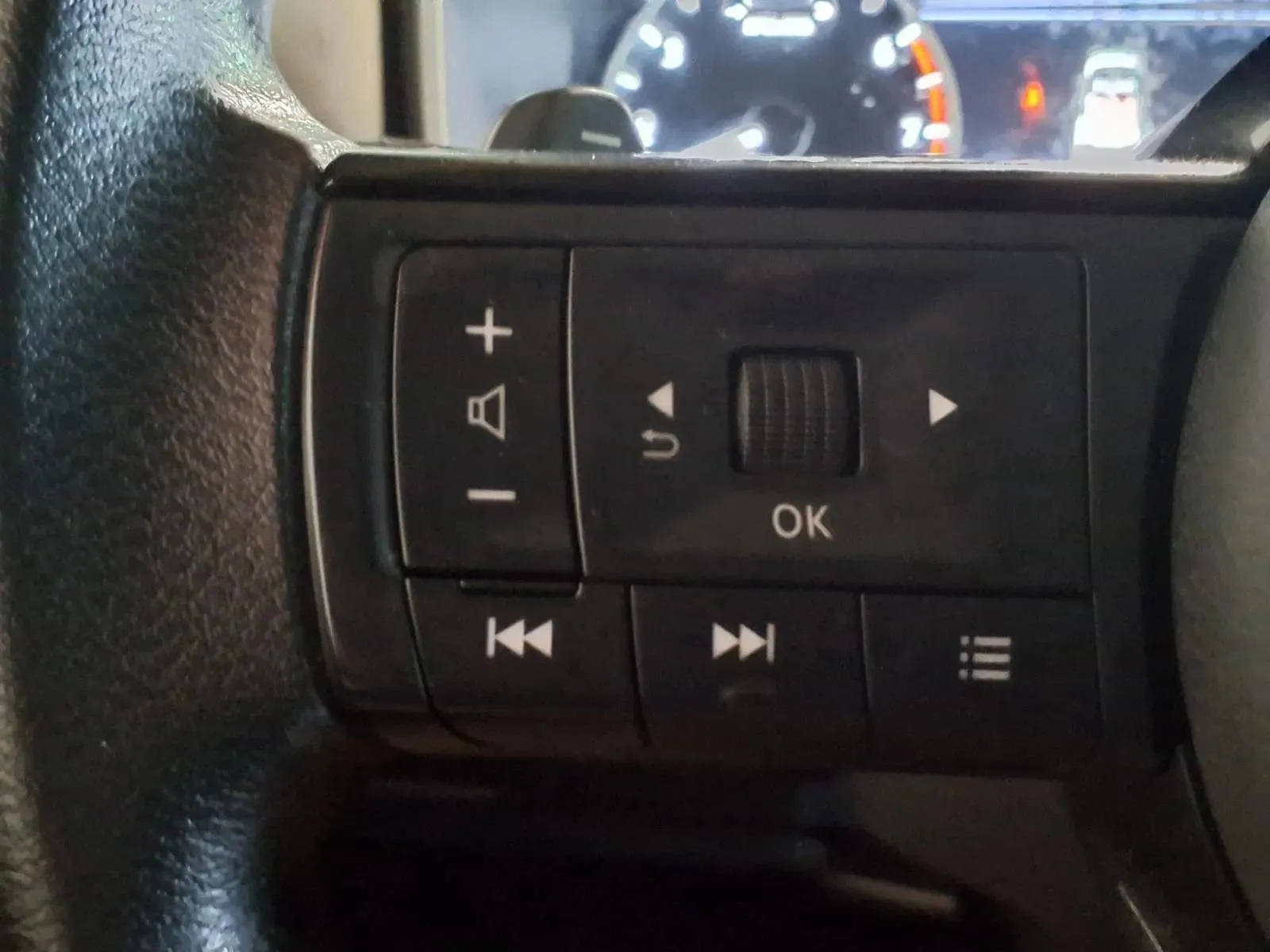 Nissan Rogue photo 25