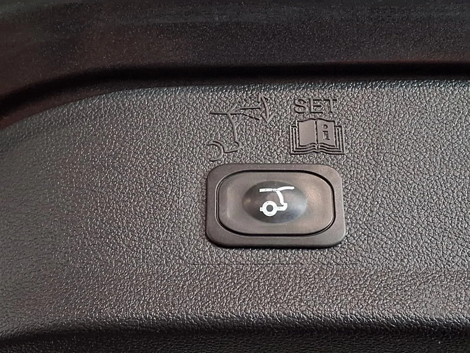 Ford Escape photo 8