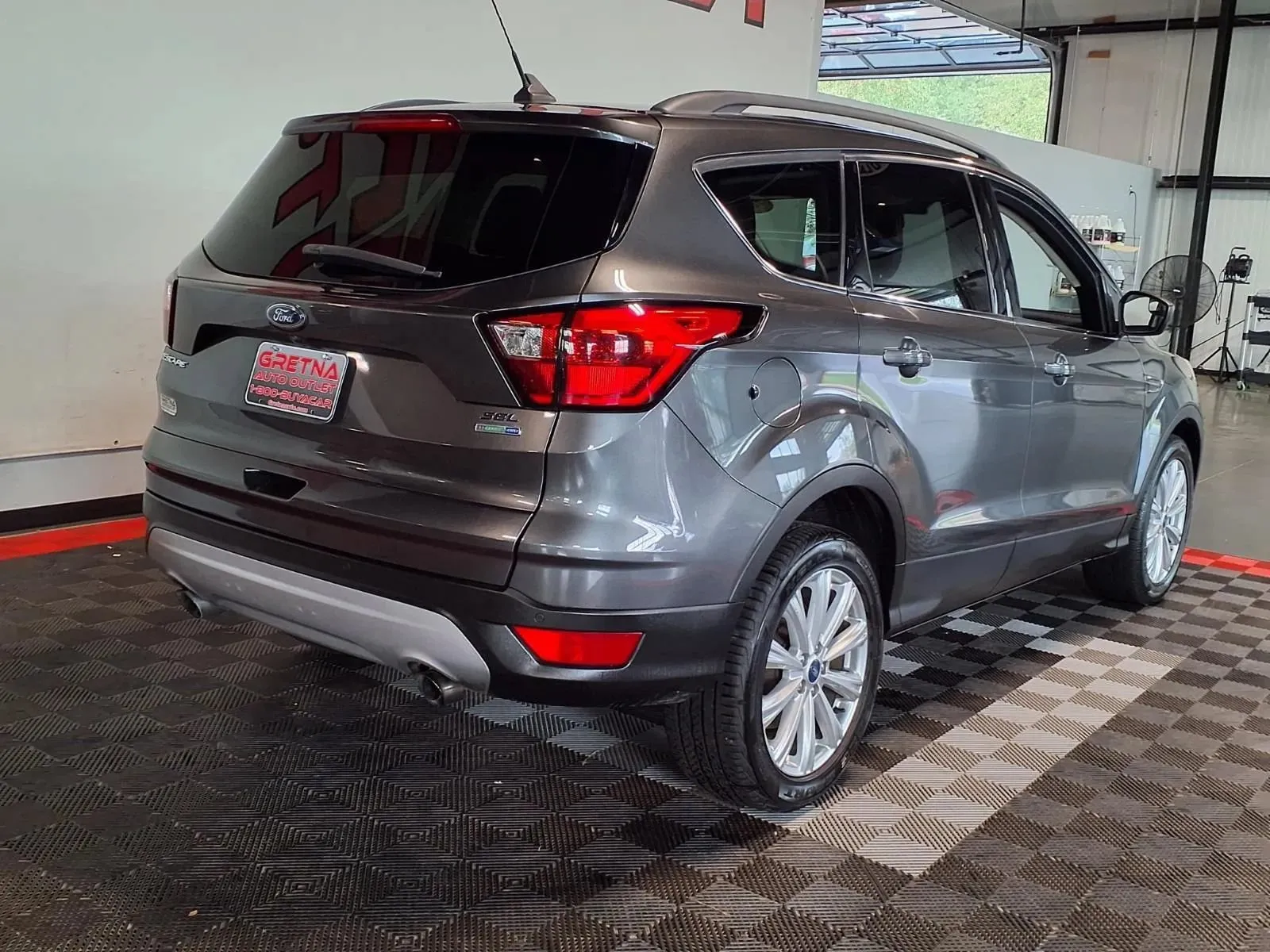 Ford Escape photo 9