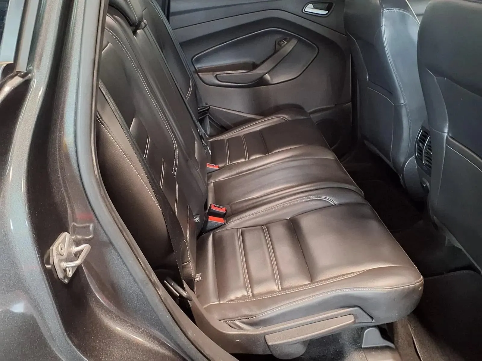Ford Escape photo 11