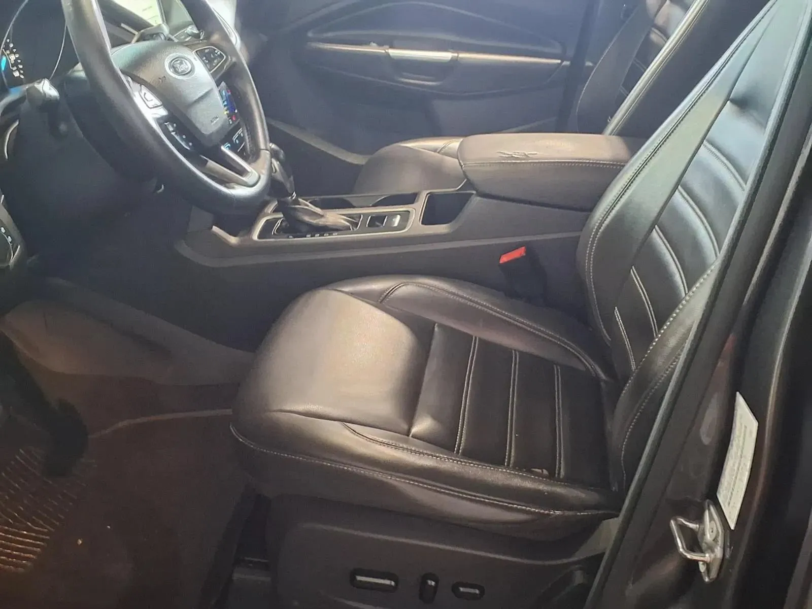 Ford Escape photo 18