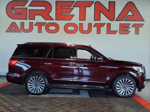 Red 2019 Lincoln Navigator Reserve for sale in Gretna, NE