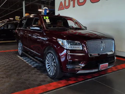 Photos of 2019 Lincoln Navigator Reserve for sale in Gretna, NE at Gretna Auto Outlet
