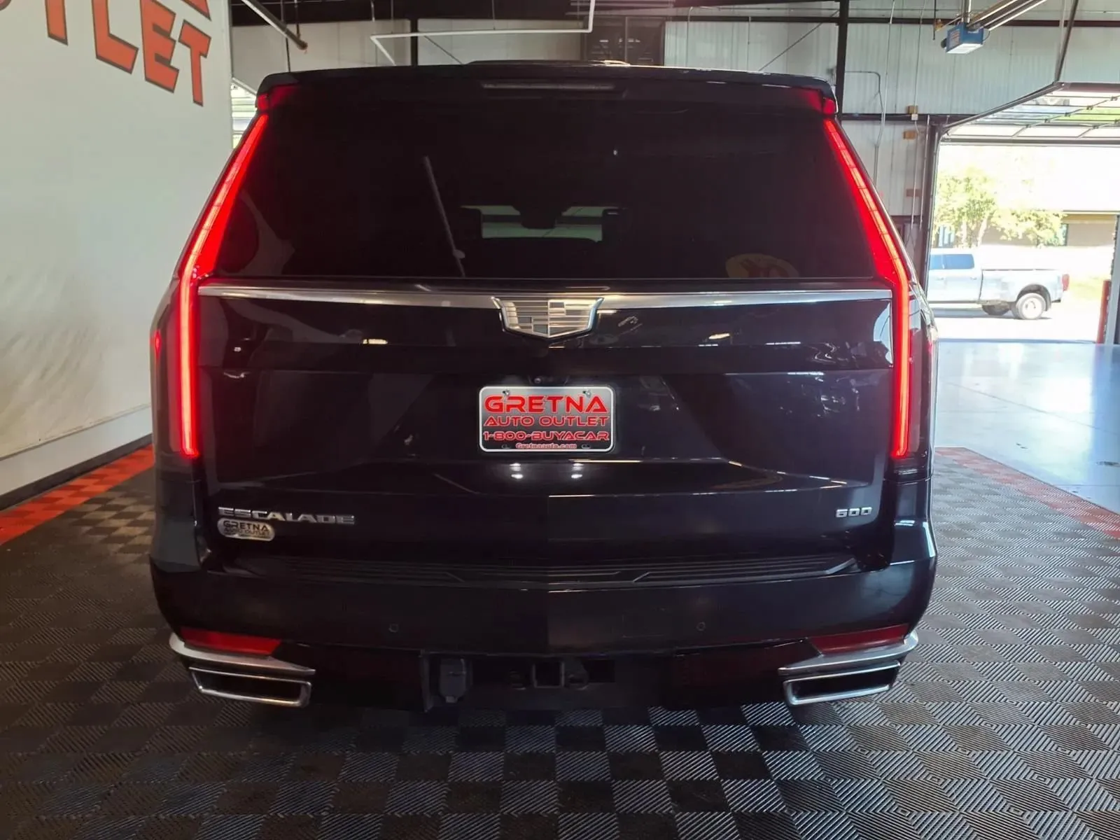 Cadillac Escalade ESV photo 6
