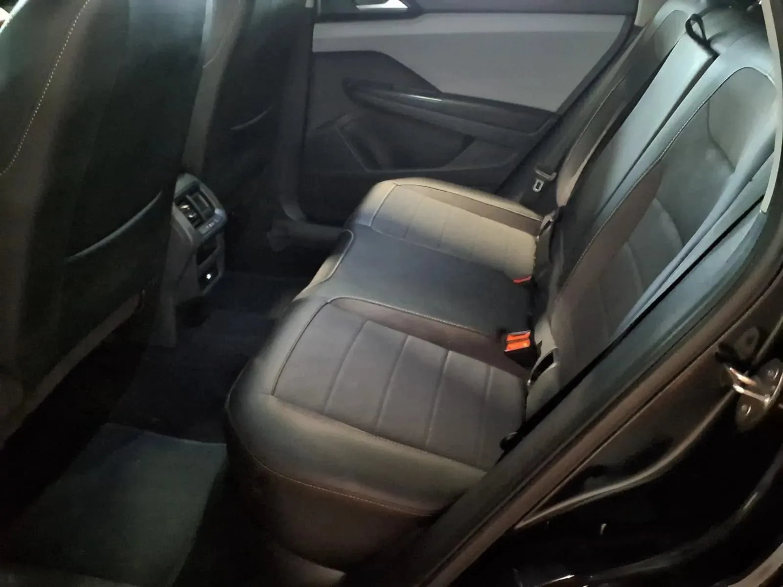 Volkswagen Taos photo 14