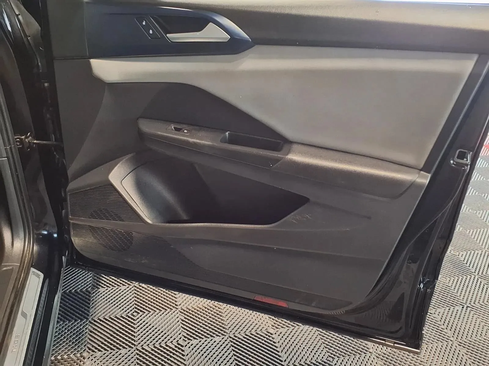 Volkswagen Taos photo 11