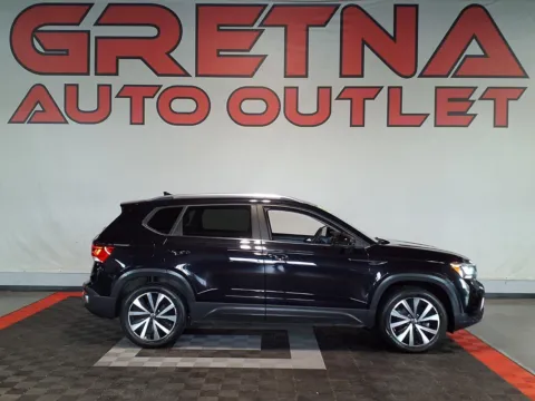 Black 2022 Volkswagen Taos SE 4Motion for sale in Gretna, NE