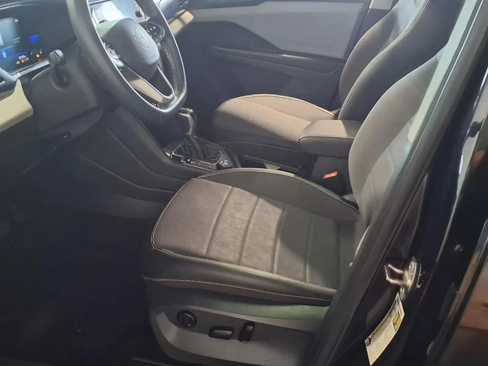 Volkswagen Taos photo 17