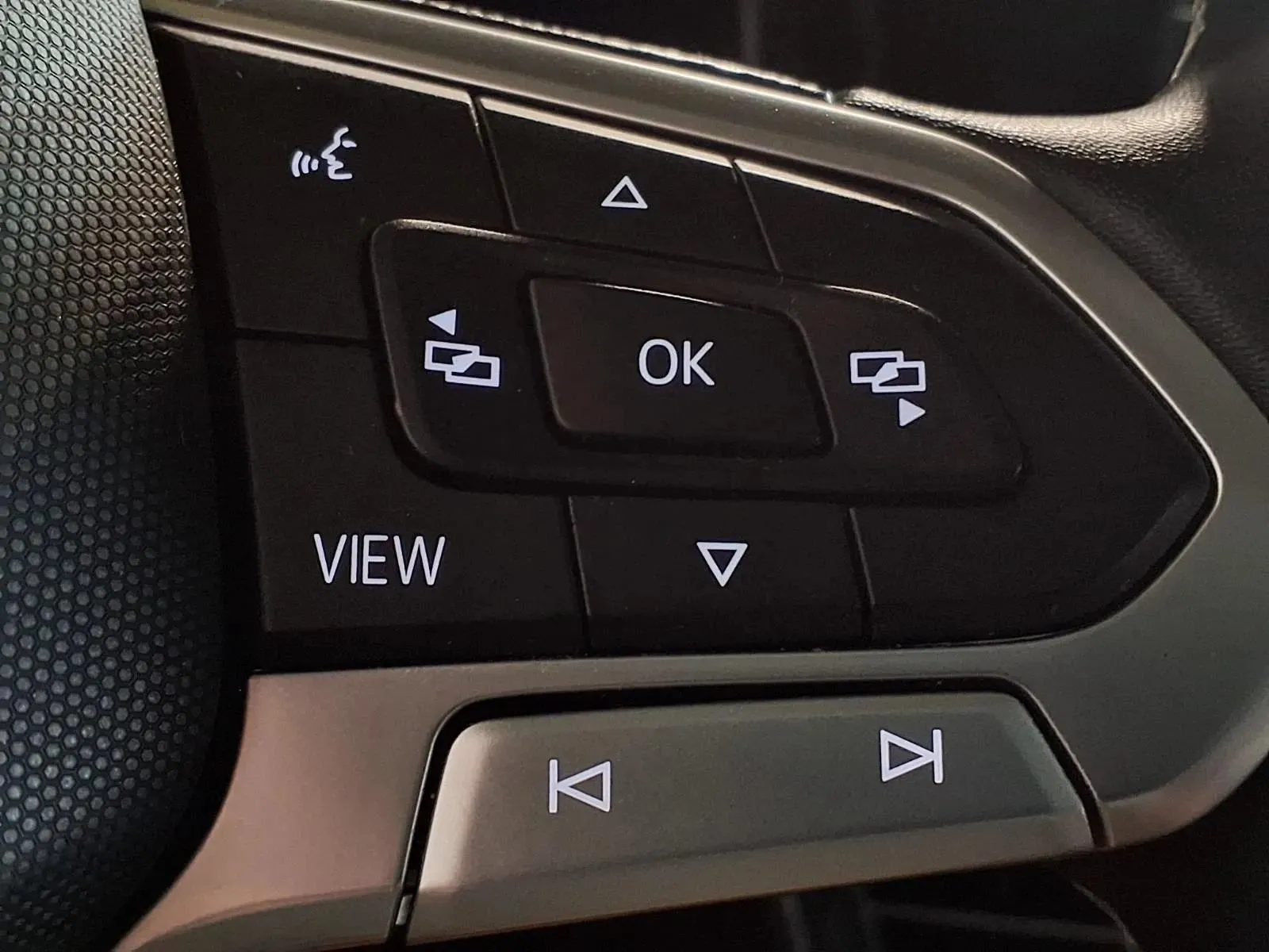 Volkswagen Taos photo 24