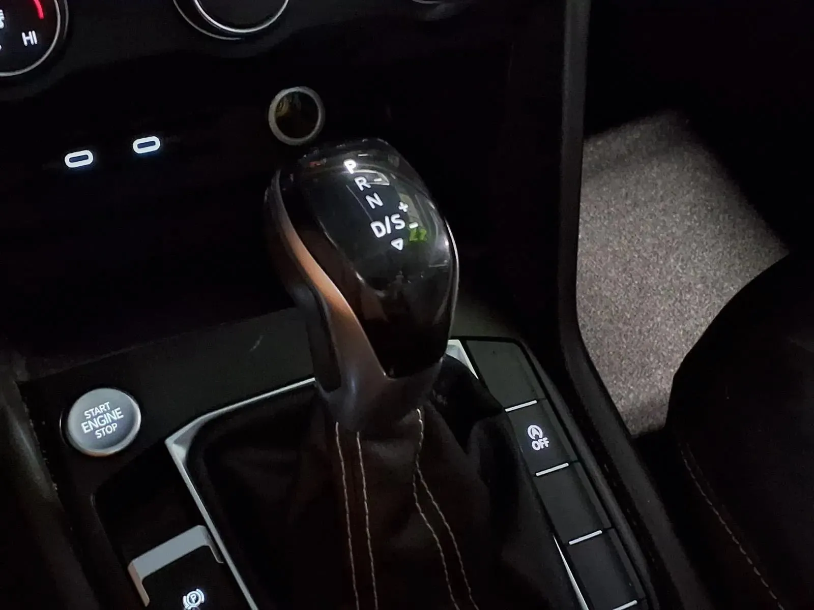 Volkswagen Taos photo 21