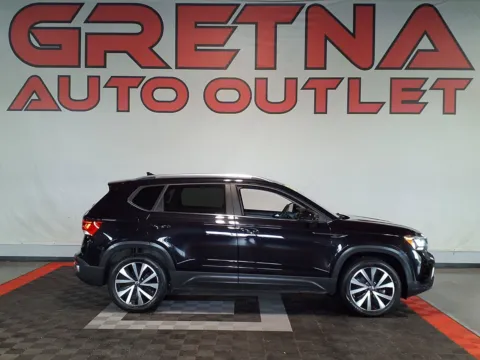 Black 2022 Volkswagen Taos SE for sale in Gretna, NE