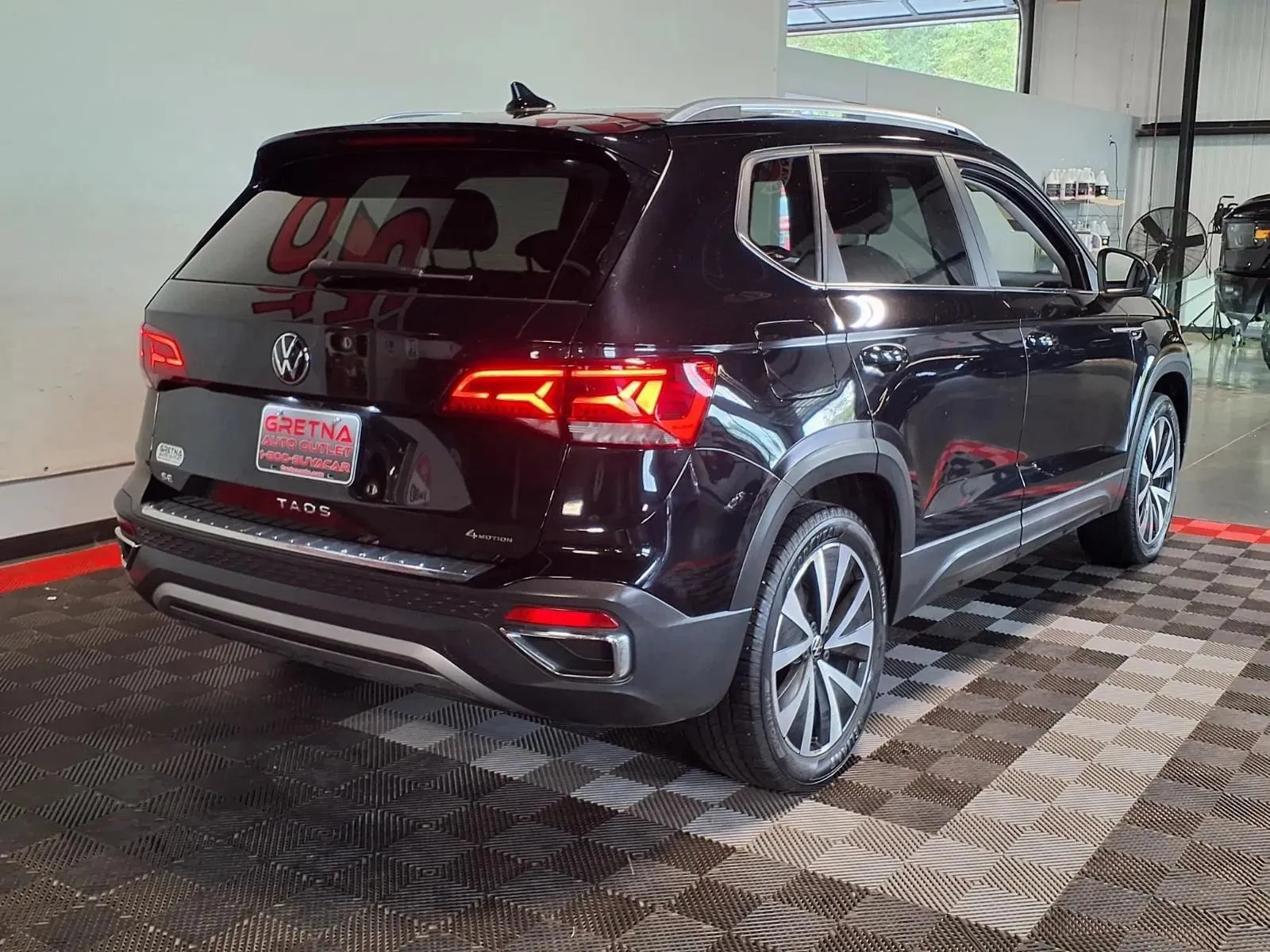 Volkswagen Taos photo 8