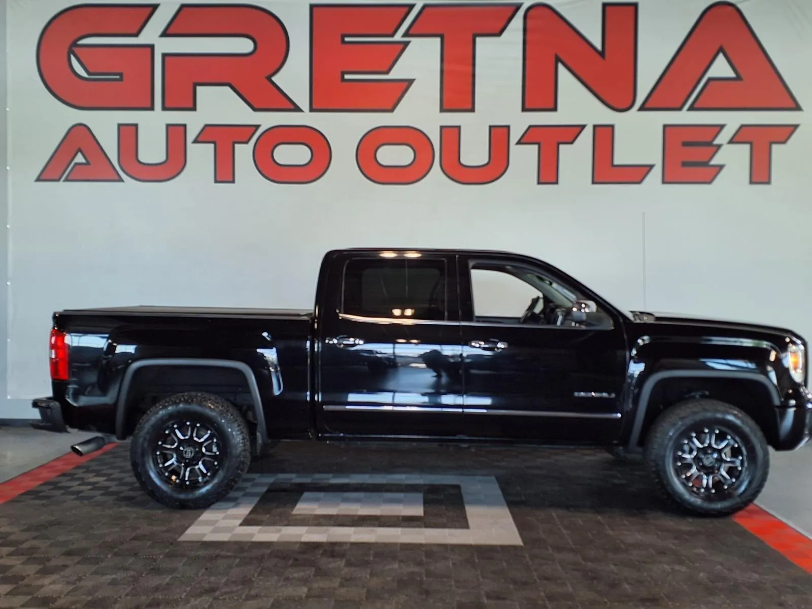 Black 2014 GMC Sierra 1500 Denali for sale in Gretna, NE