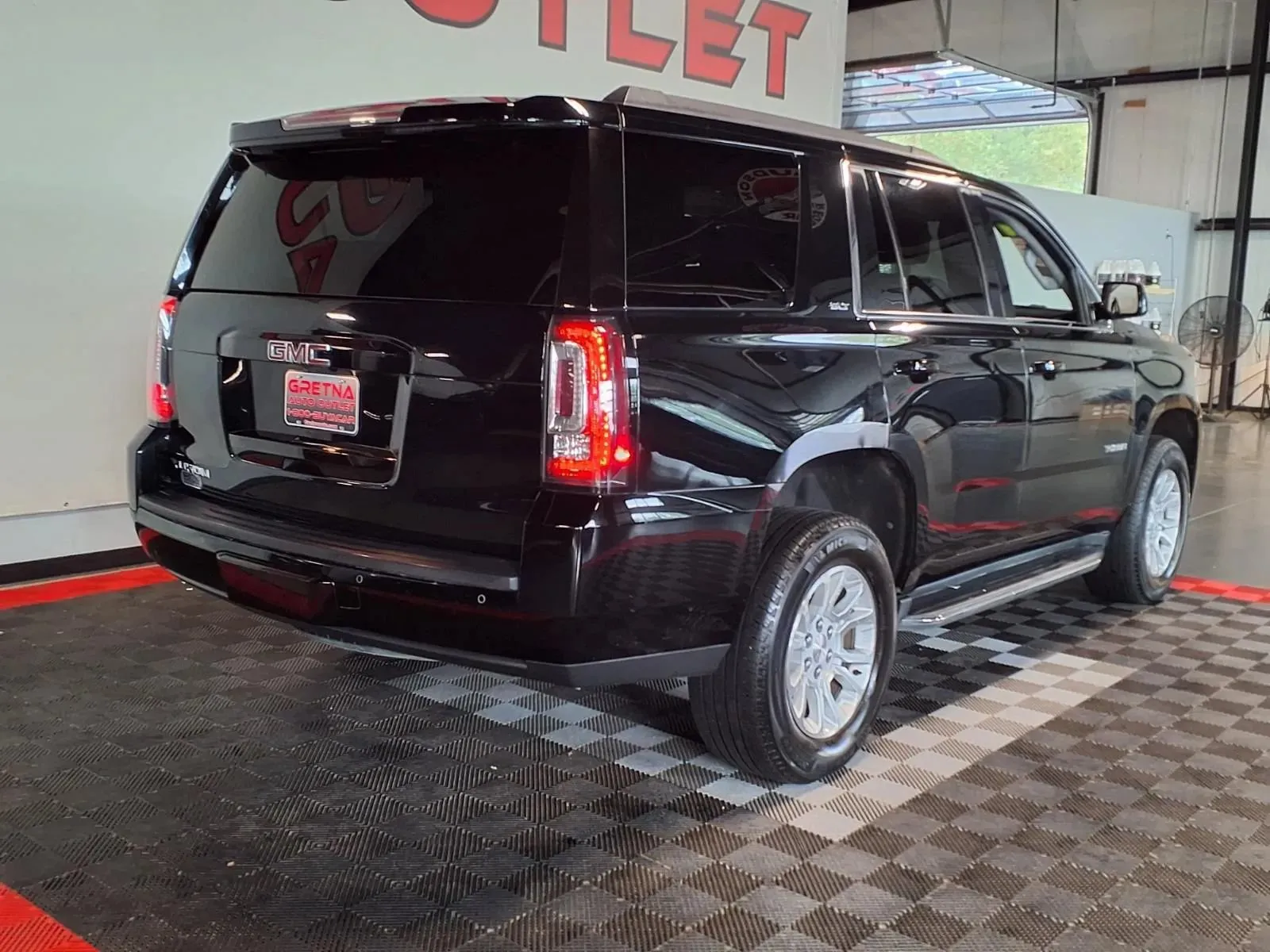 GMC Yukon photo 9