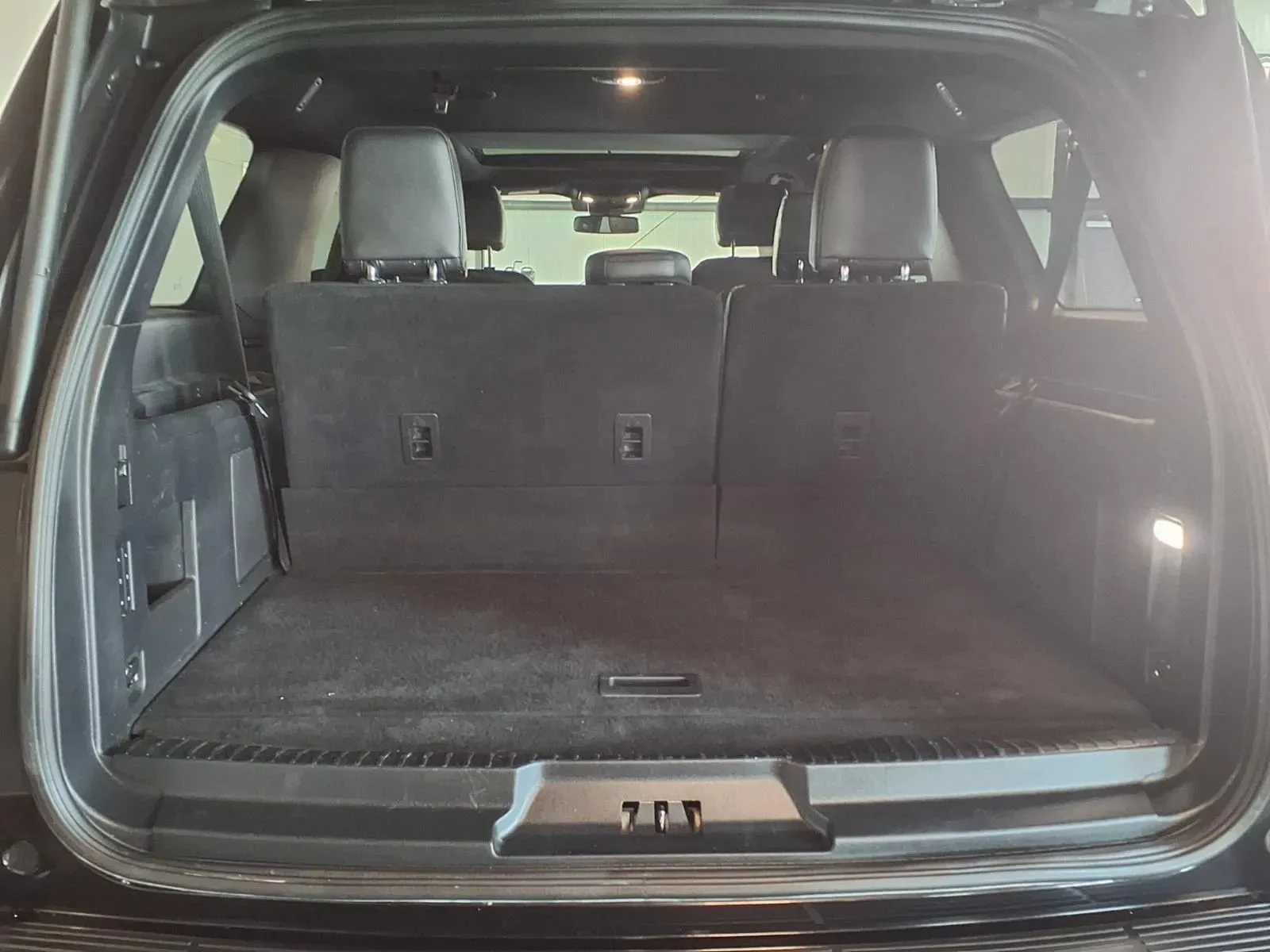 Ford Expedition MAX photo 7