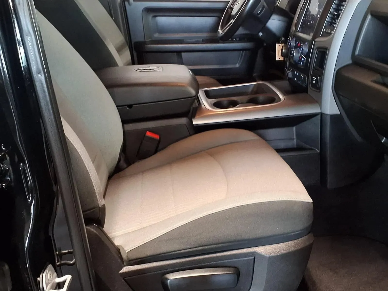 Ram 1500 photo 10