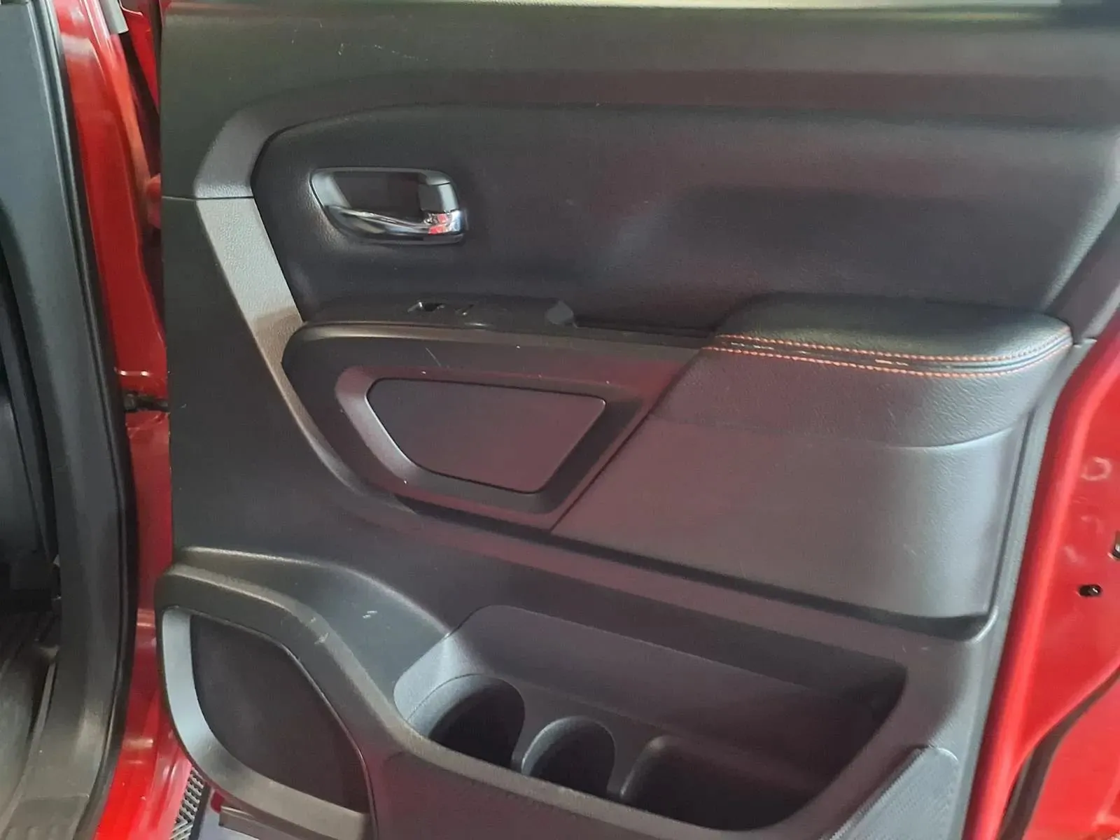 Nissan Titan photo 8