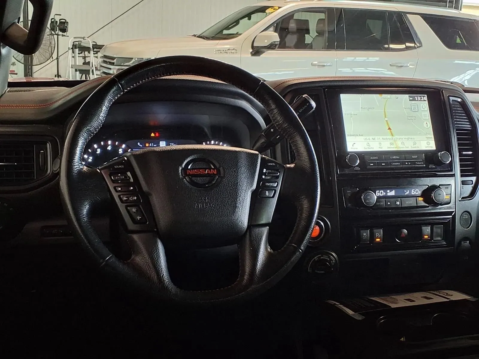 Nissan Titan photo 14