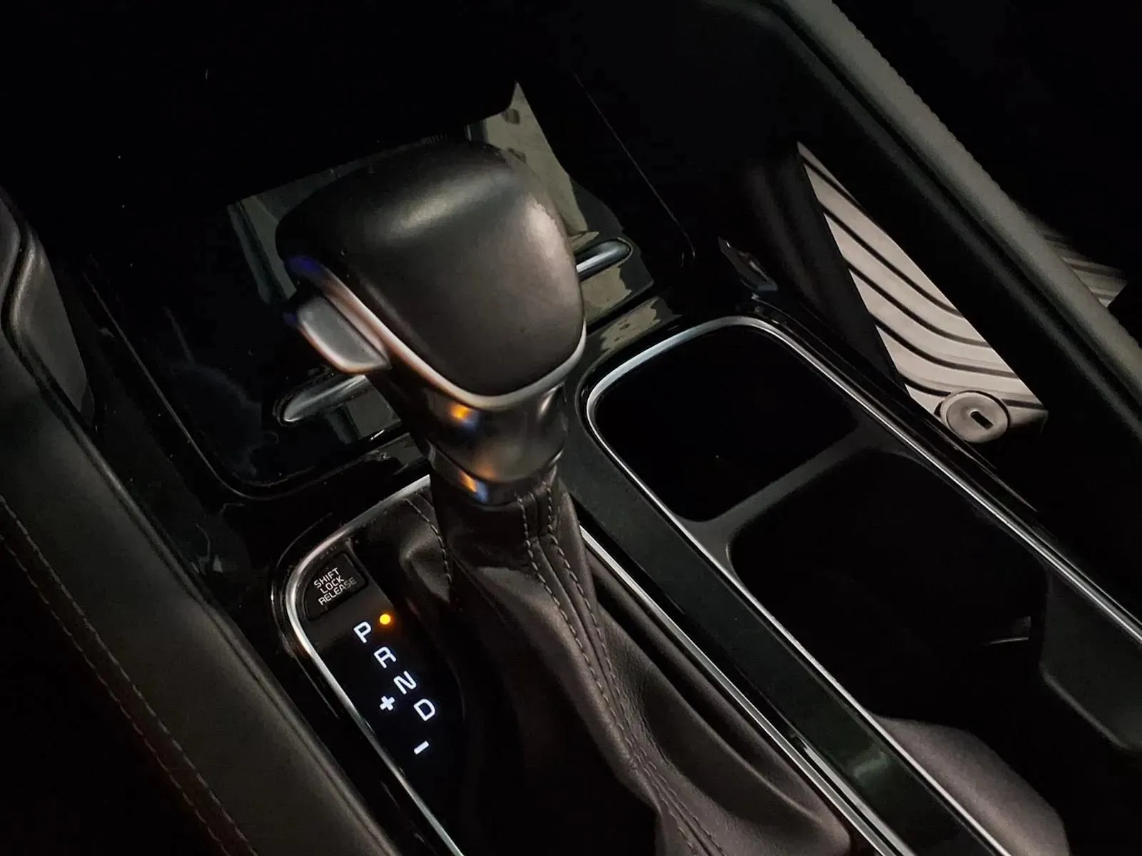 Kia Telluride photo 24