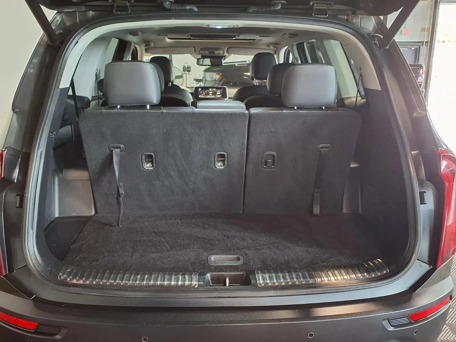 Kia Telluride photo 7