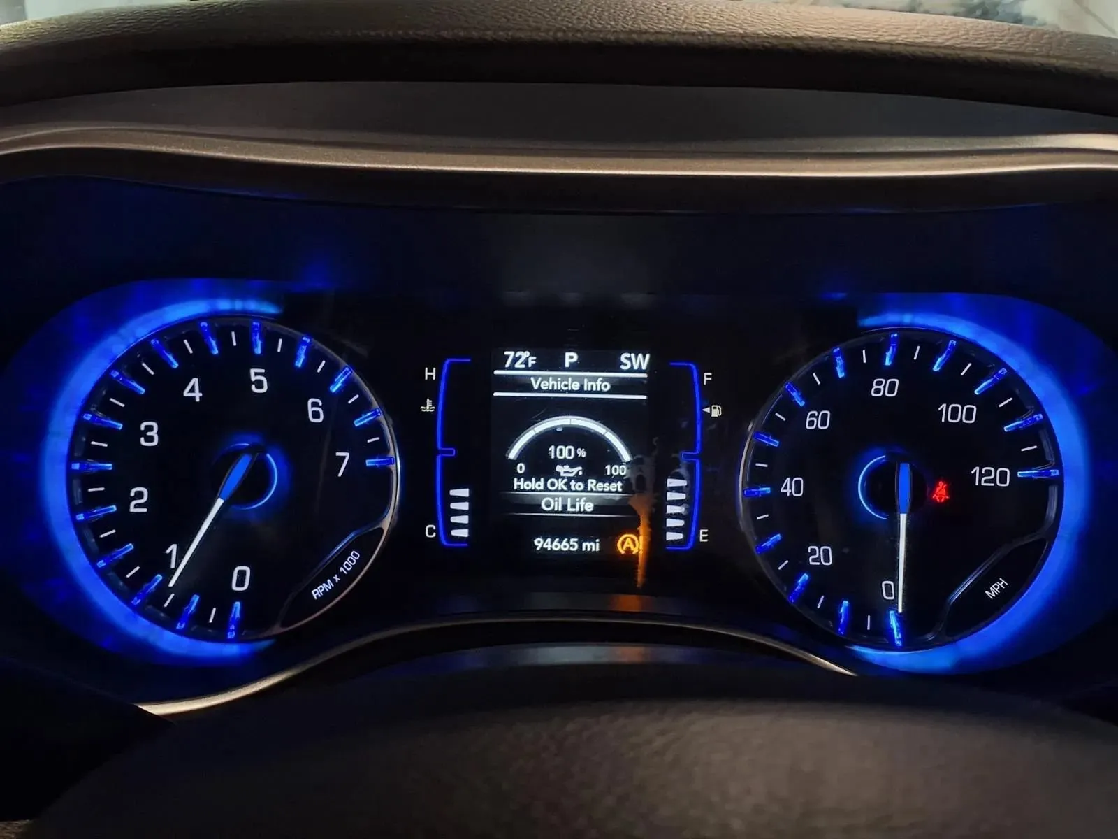 Chrysler Pacifica photo 21