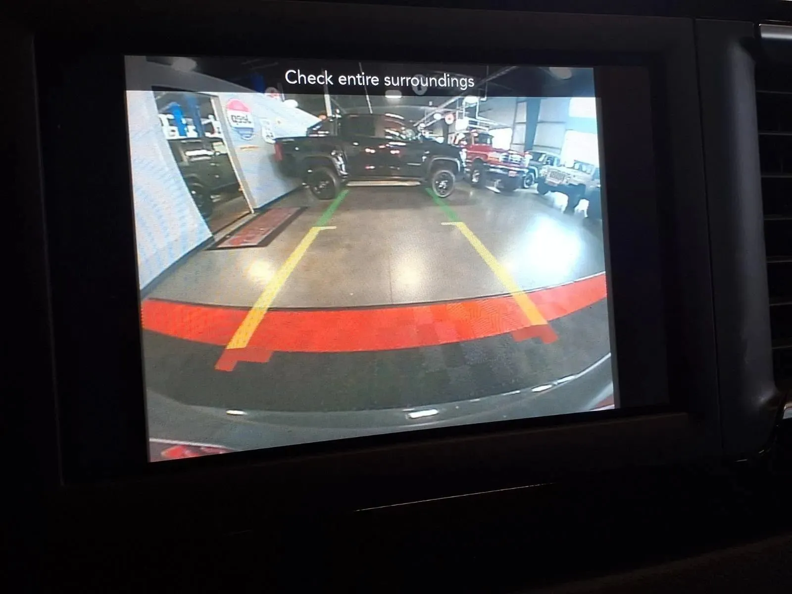 Chrysler Pacifica photo 17