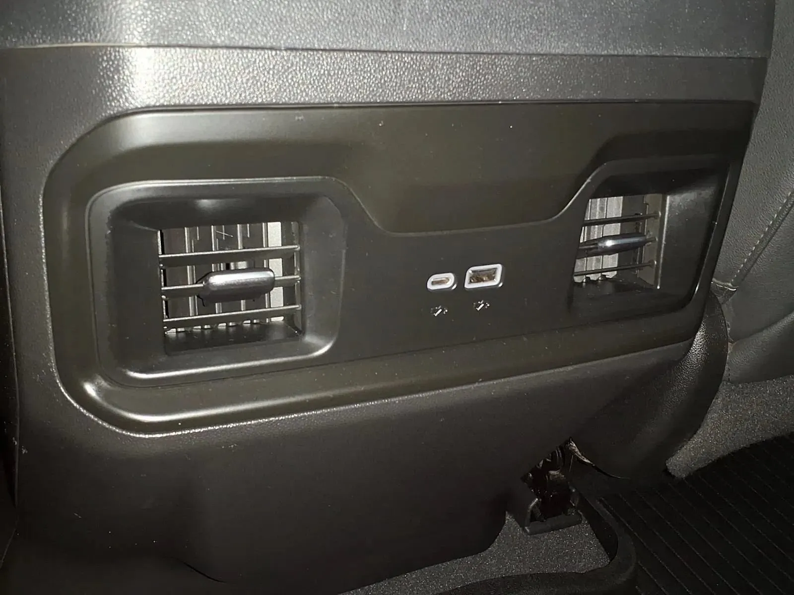 Chevrolet Silverado photo 15
