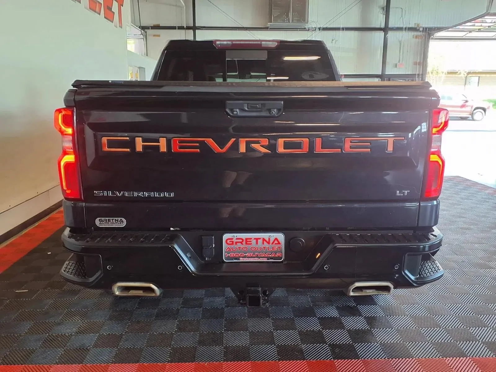 Chevrolet Silverado photo 6