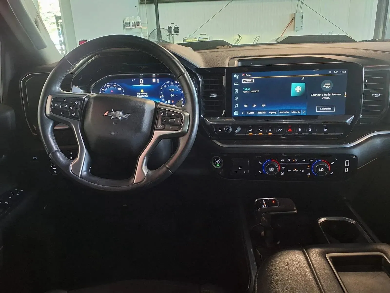 Chevrolet Silverado photo 14