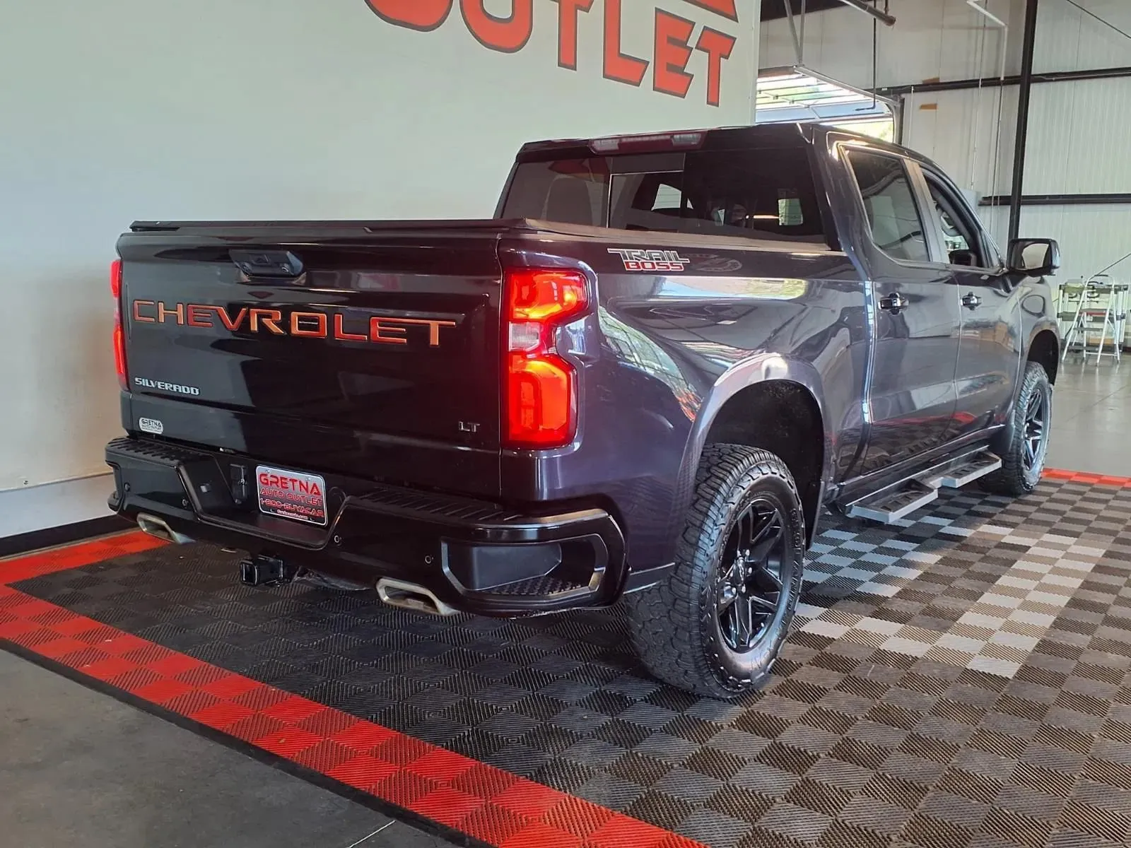 Chevrolet Silverado photo 7