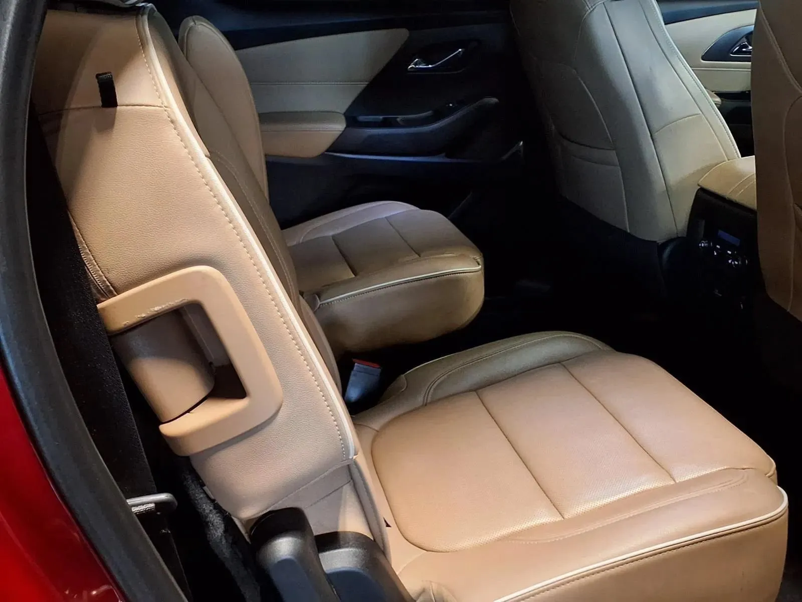 Chevrolet Traverse photo 11