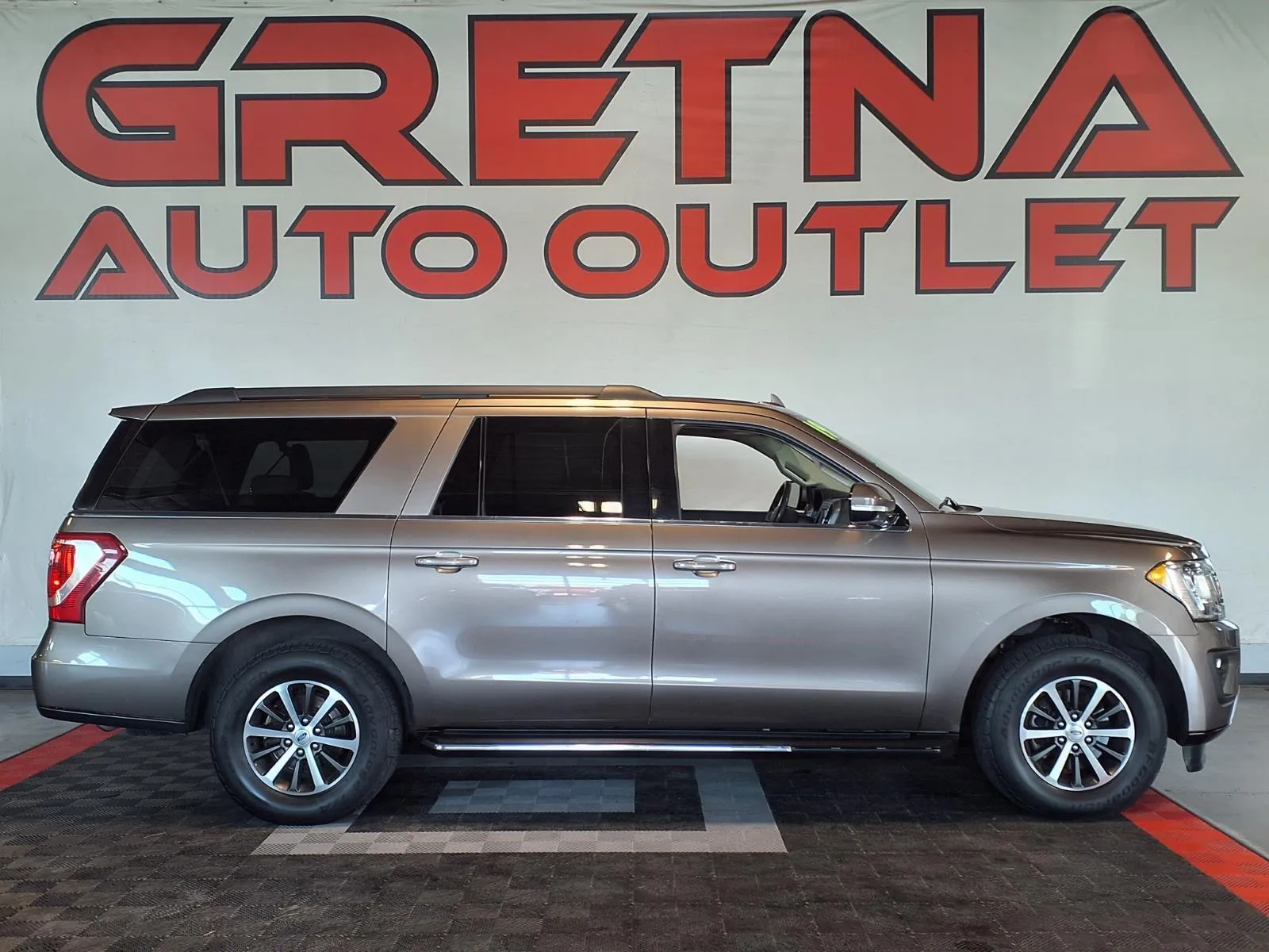 Beige 2019 Ford Expedition MAX XLT for sale in Gretna, NE