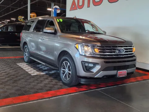 Photos of 2019 Ford Expedition MAX XLT for sale in Gretna, NE at Gretna Auto Outlet