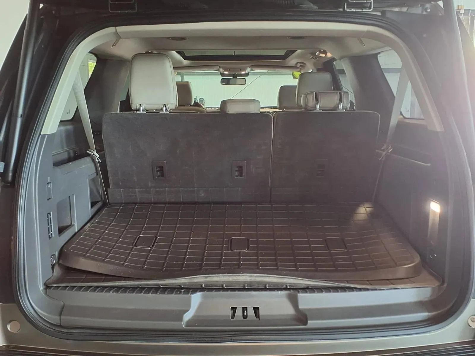 Ford Expedition MAX photo 7