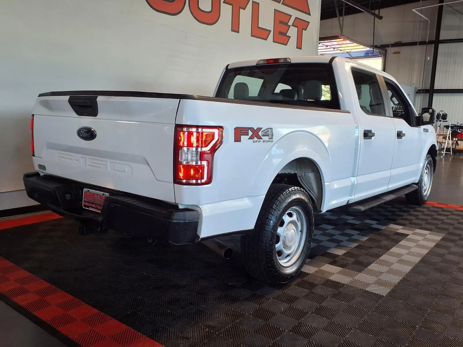 Ford F-150 photo 6